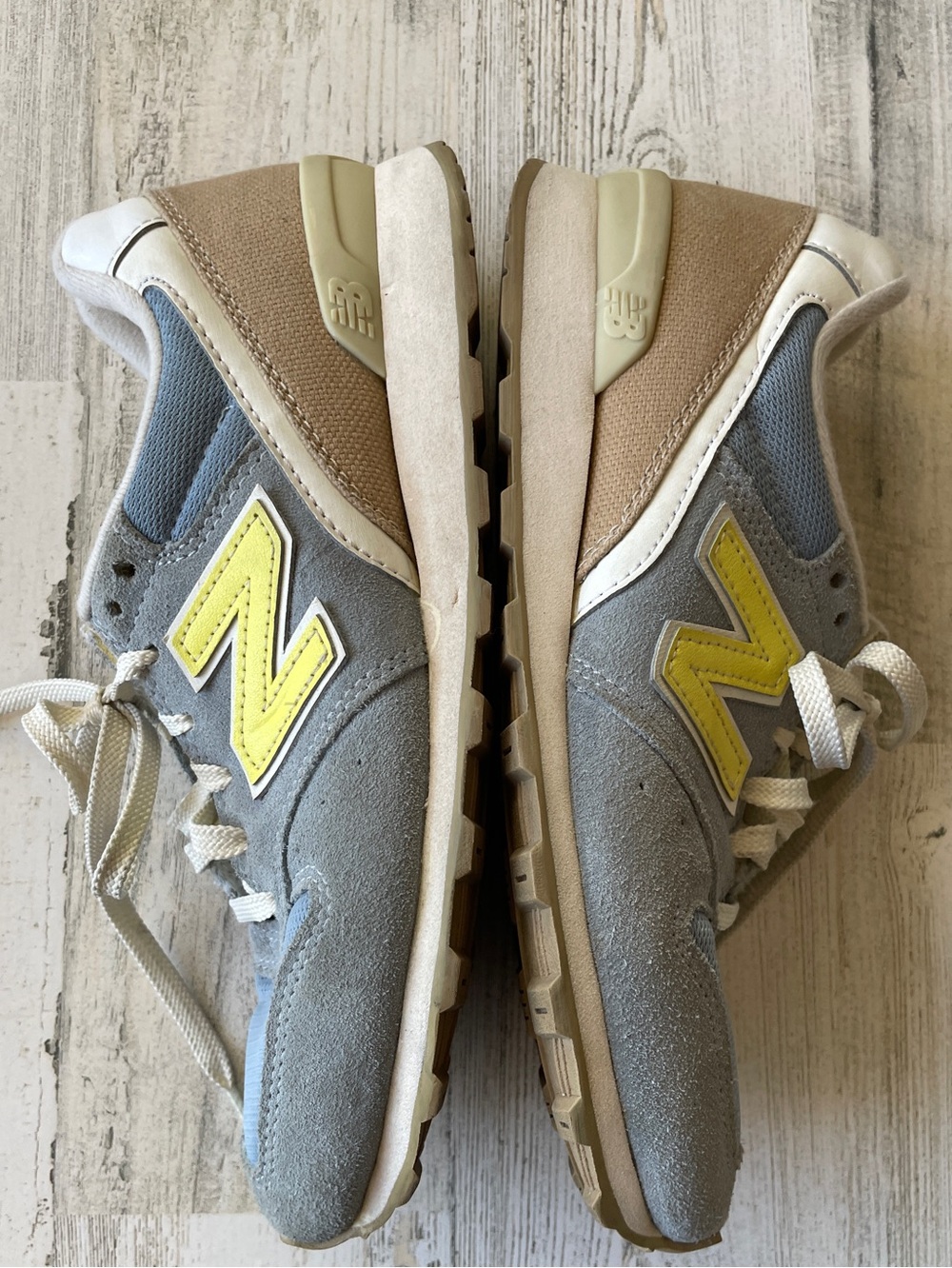 New Balance Sneakers 696 Light Gray, Tan & Yellow Retro Runners SZ 7